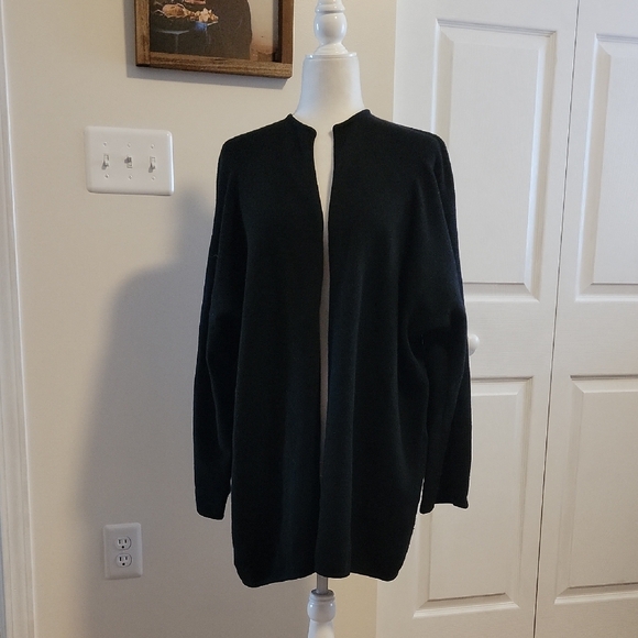 Elegant Black Women's Sweater
